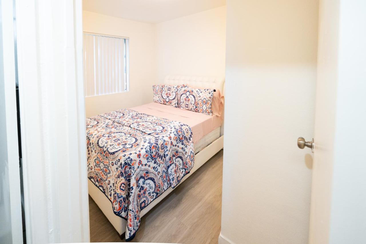 לוס אנג'לס Cozy Small 2 Bedroom In Koreatown/Hollywood מראה חיצוני תמונה