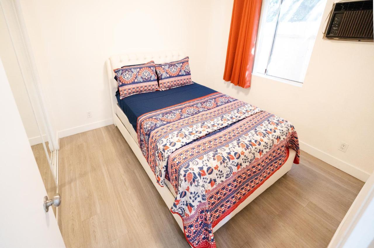 לוס אנג'לס Cozy Small 2 Bedroom In Koreatown/Hollywood מראה חיצוני תמונה